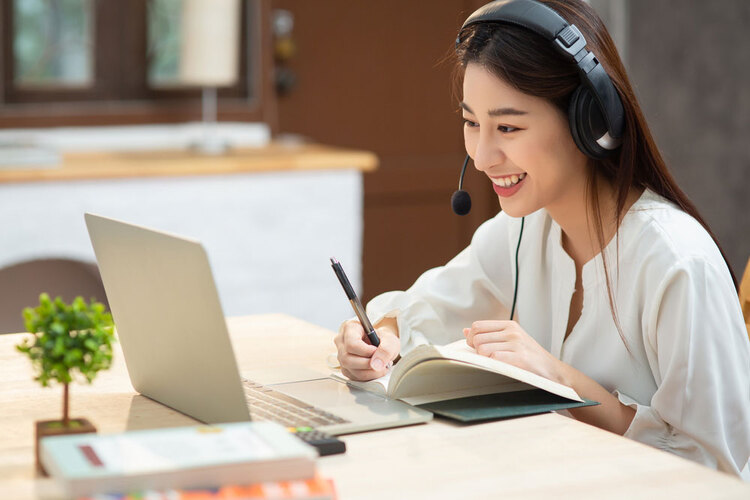luyện nghe tiếng anh giao tiếp